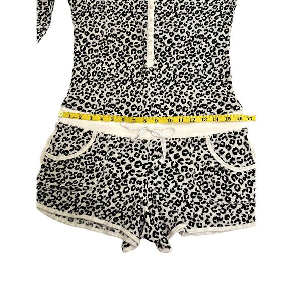 Victoria’s Secret Women’s Thermal Striped Romper Pajamas Black White Size Medium - Picture 4 of 7